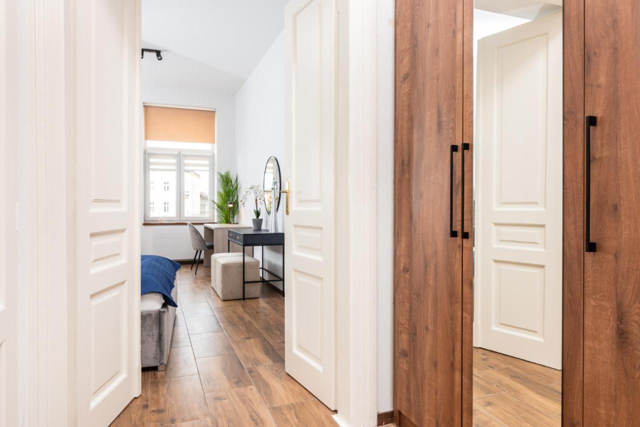 Premium Splendid Old Town Suites - By Upstairs Krakow Exterior photo